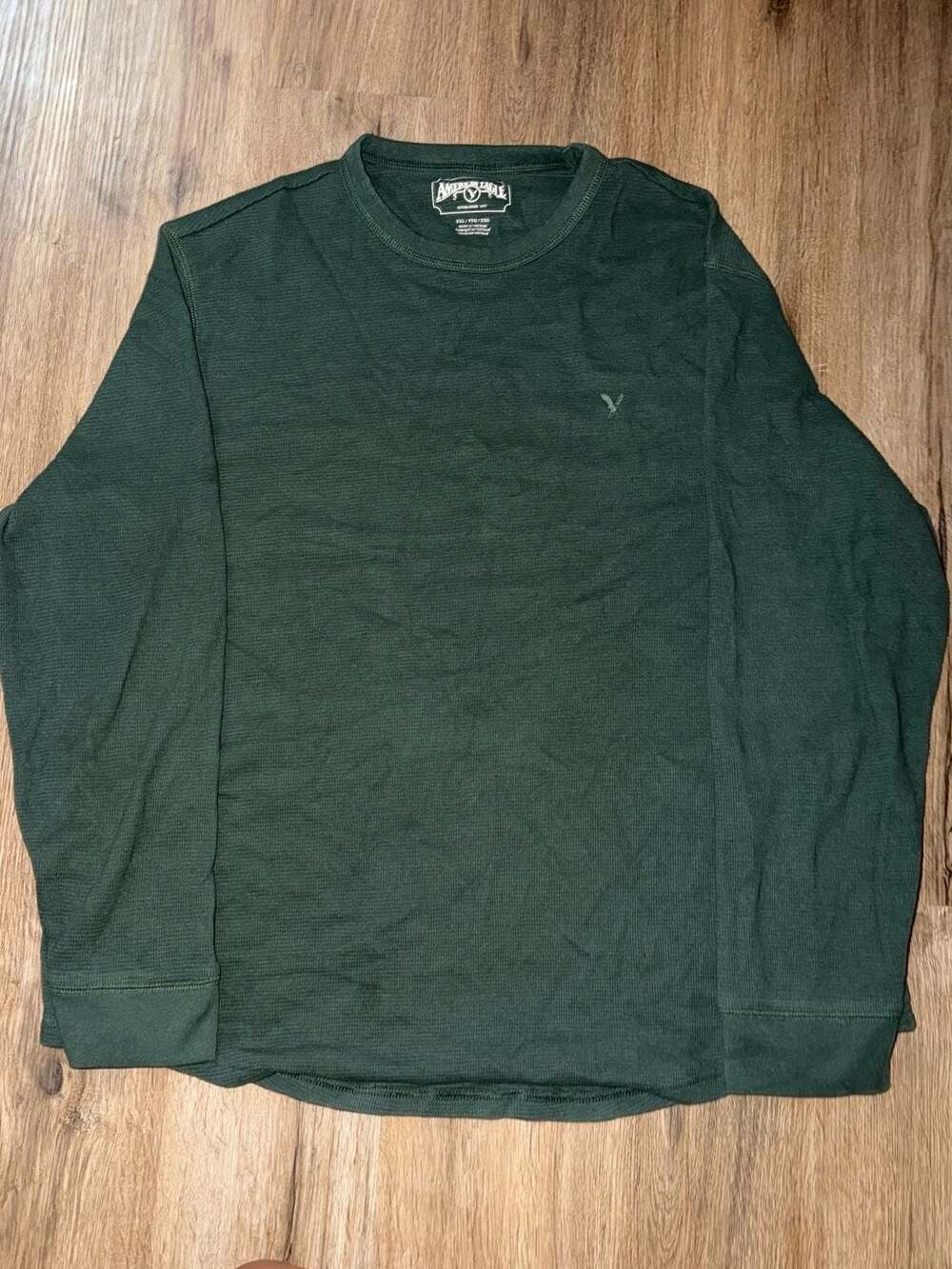 American Eagle Men's Green Thermal Waffle Knit Long Sleeve Crewneck Shirt